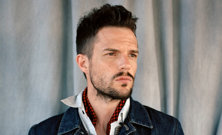 Brandon Flowers (The Killers) publica trailerul viitorului material solo